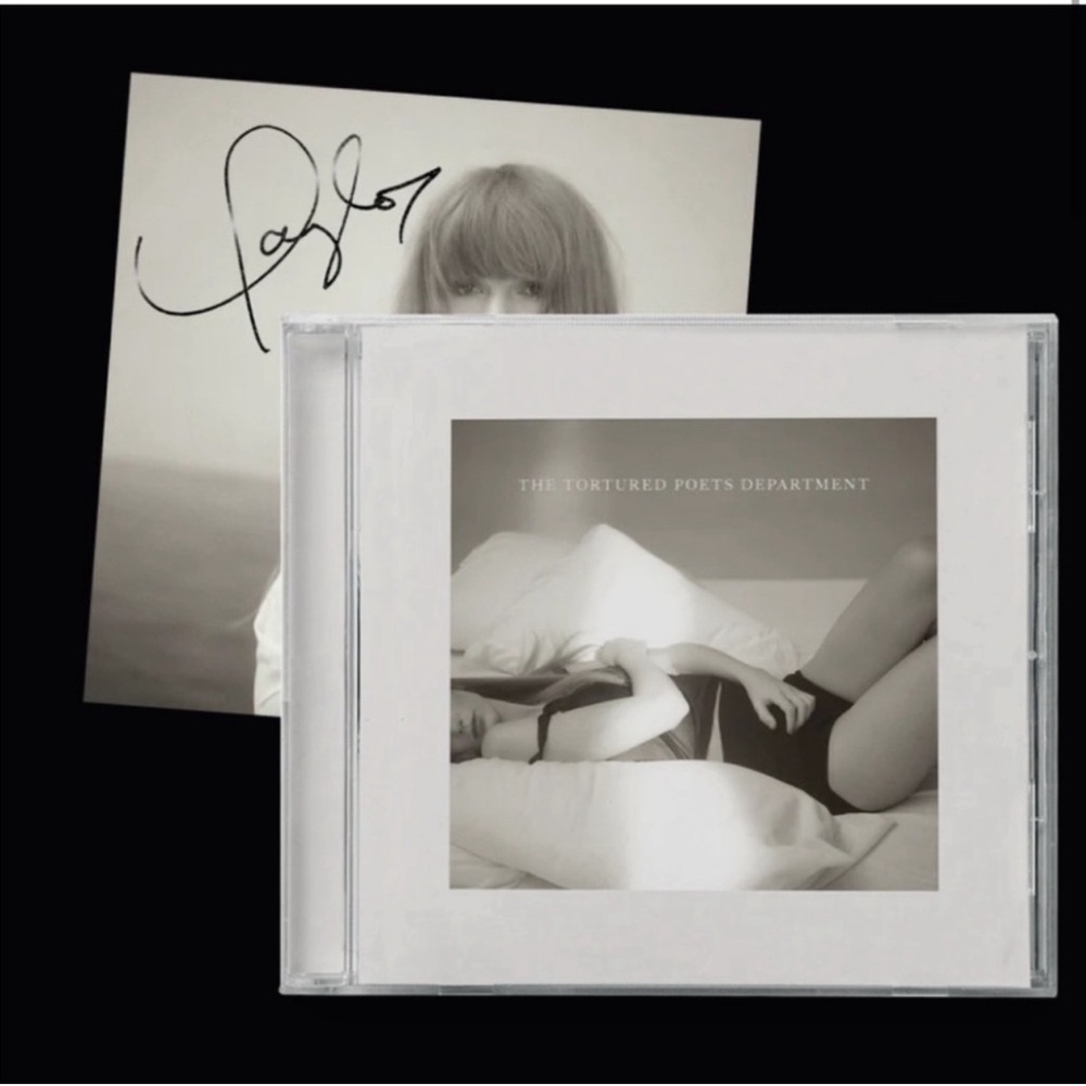 SIGNED Taylor Swift Tortured Poets CD